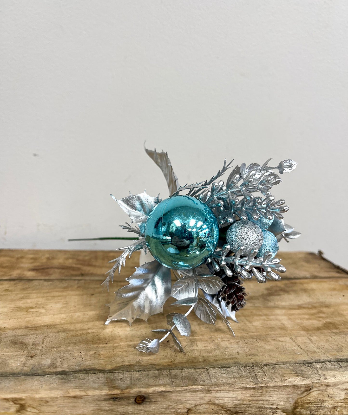 Round Ornament Decor